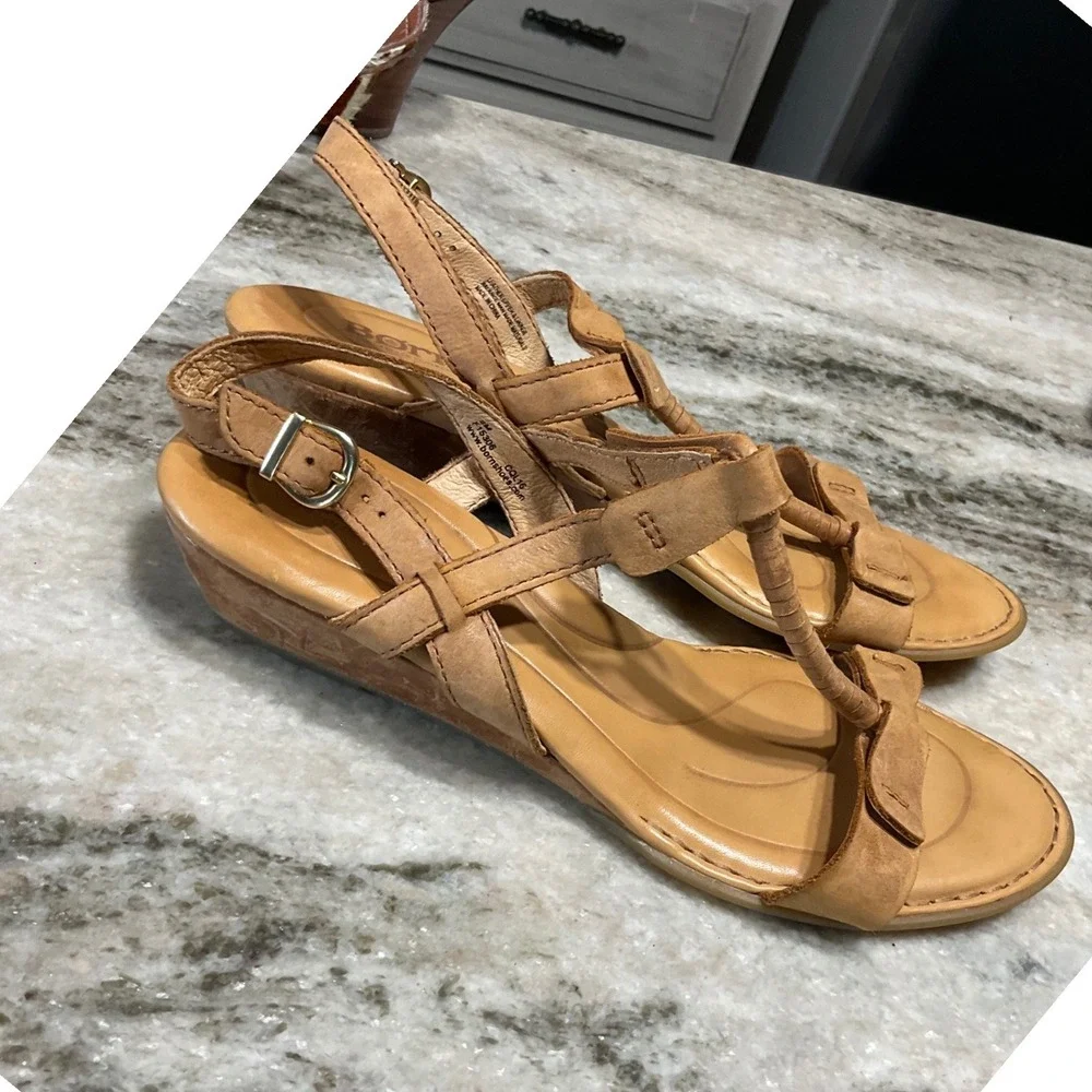 Born Sandals Womens 8 Leather T-Strap Wedge Tan Boho Summer CQL16